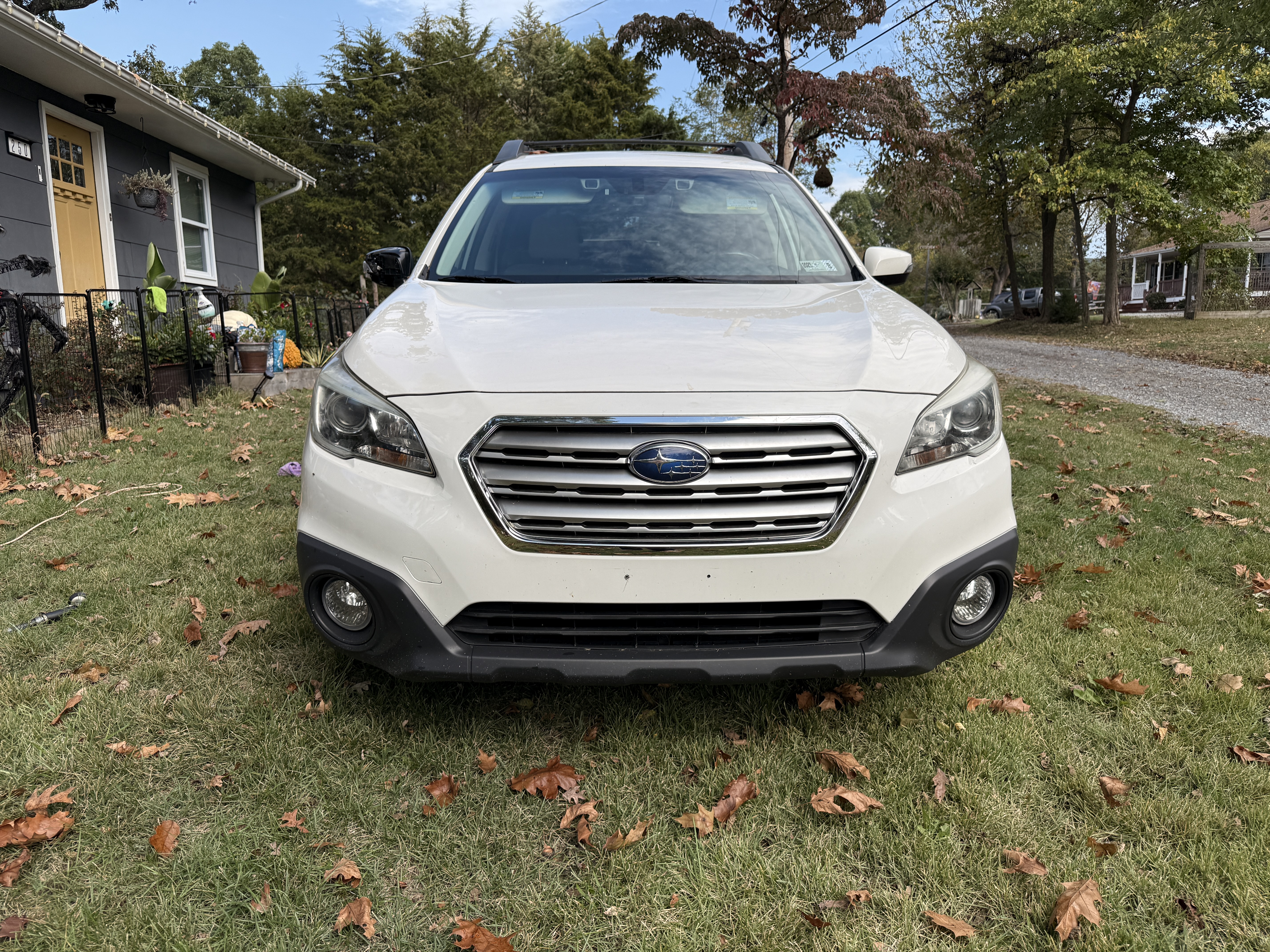 Used 2017 Subaru Outback 2.5i Premium AWD/4WD image 1