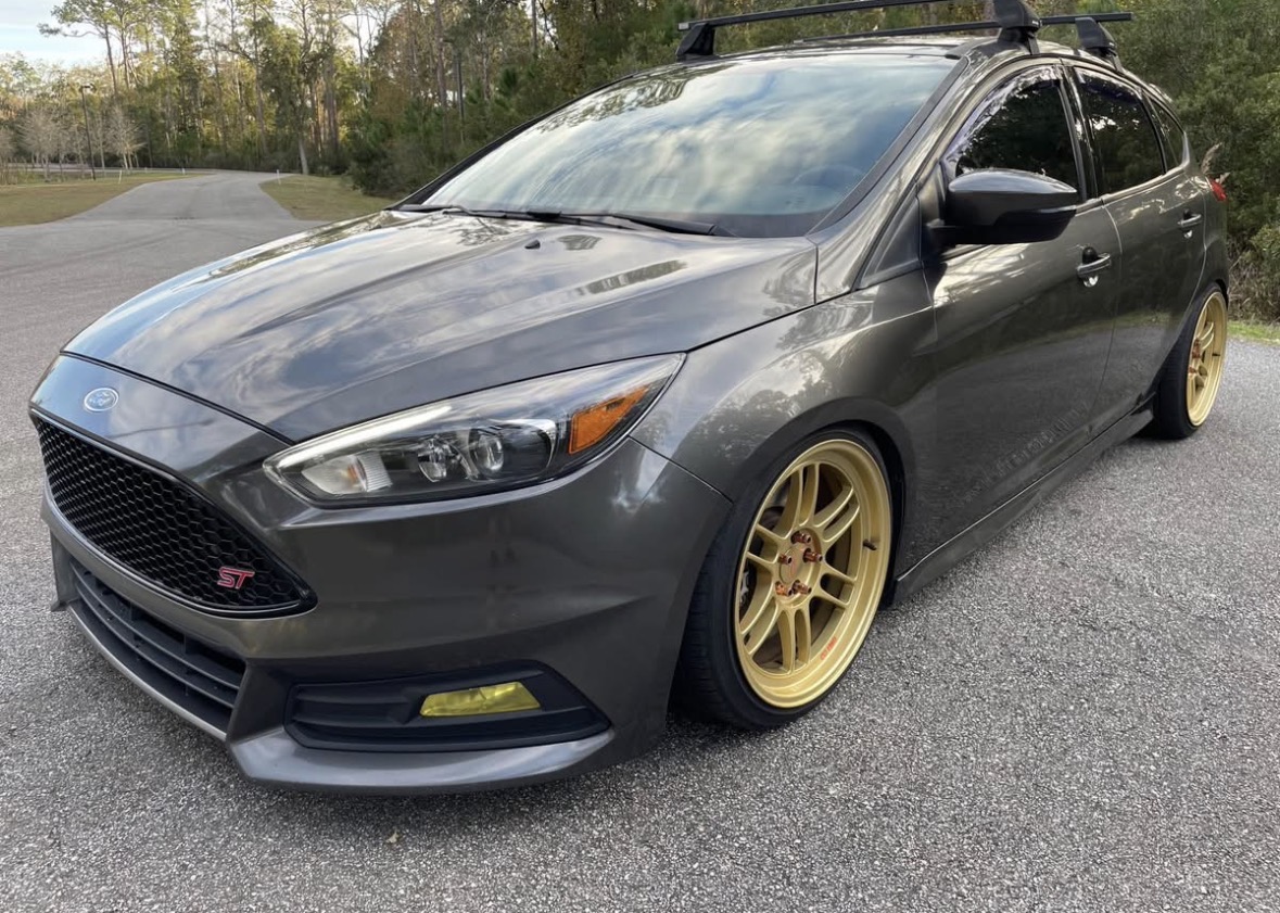 Used 2016 Ford Focus ST w/ Equipment Group 402A FWD image 1