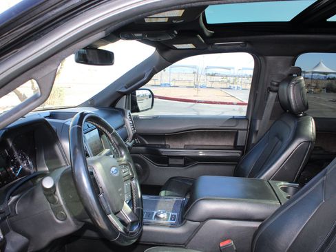 Used 2018 Ford Expedition Limited w/ Equipment Group 302A image 15