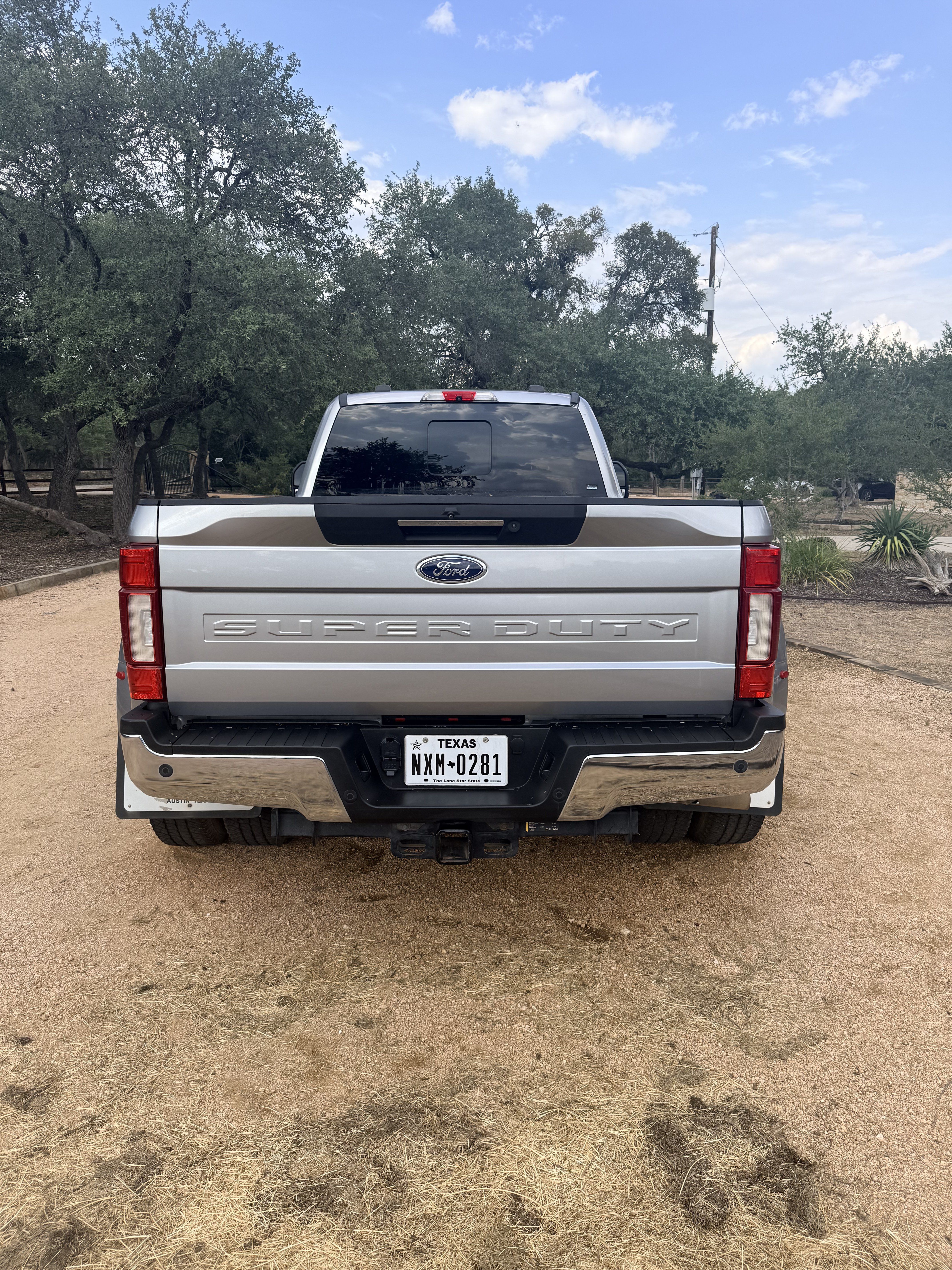 Used 2020 Ford F350 Lariat w/ Lariat Ultimate Package AWD/4WD image 18