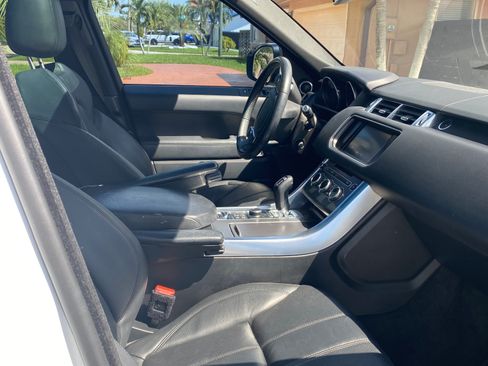 Used 2016 Land Rover Range Rover Sport SE image 8