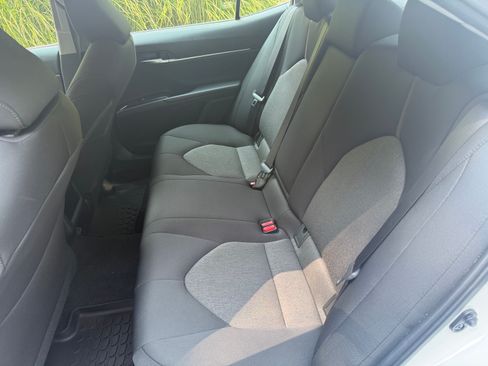 Used 2020 Toyota Camry LE FWD image 15