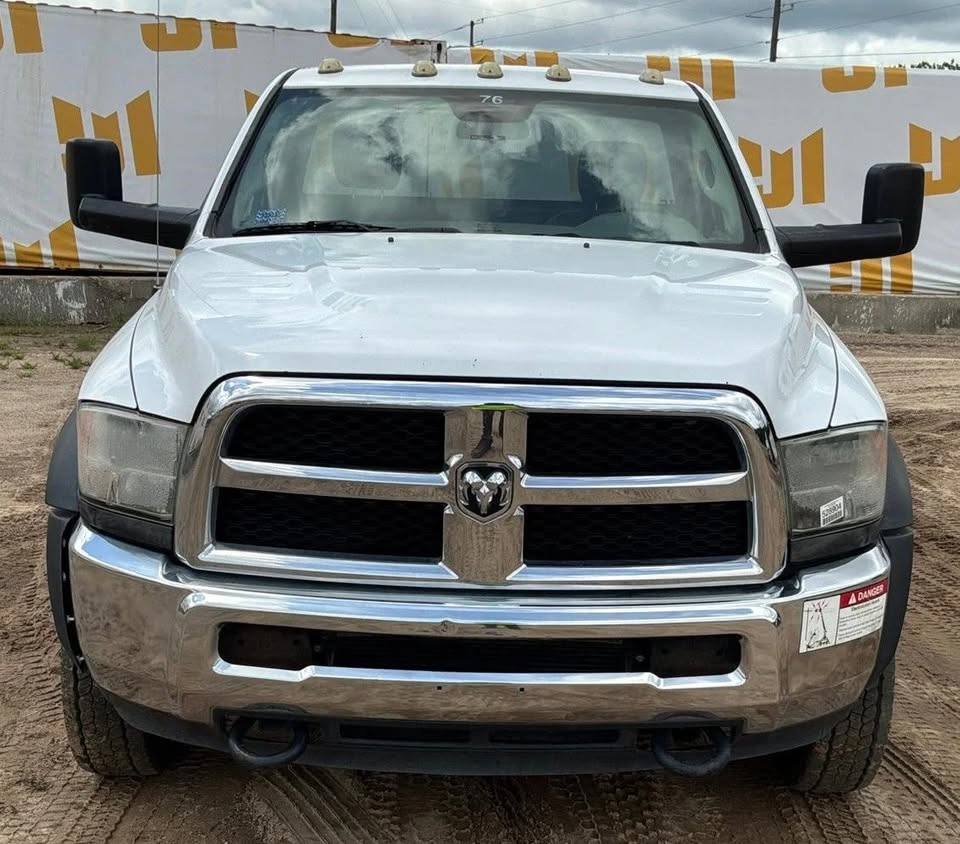 Used 2015 RAM 5500 Tradesman w/ Chrome Appearance Group RWD image 8
