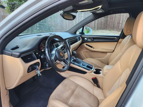 Used 2018 Porsche Macan Sport Edition image 12