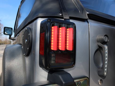 Used 2017 Jeep Wrangler Sport w/ Quick Order Package 24S image 21