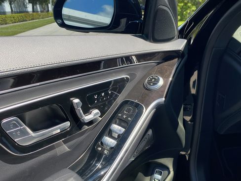 Used 2022 Mercedes-Benz S 500 4MATIC image 9