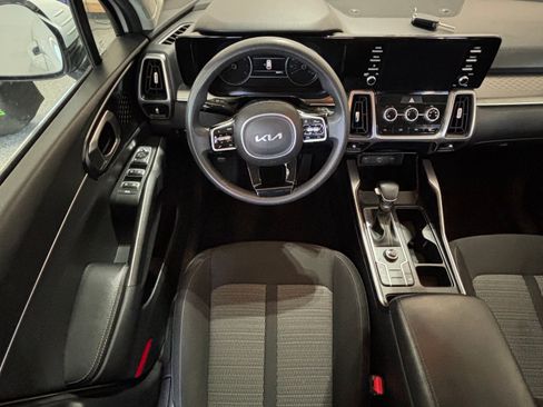 Used 2023 Kia Sorento LX AWD/4WD image 21