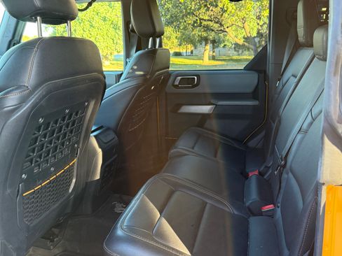 Used 2022 Ford Bronco Badlands w/ Sasquatch Package image 14