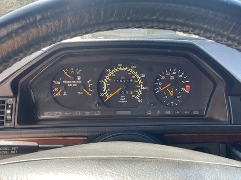 Used 1994 Mercedes-Benz E 320 Coupe image 6