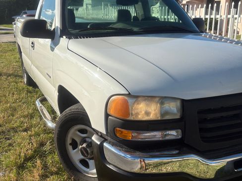 Used 2004 GMC Sierra 1500 W/T image 10