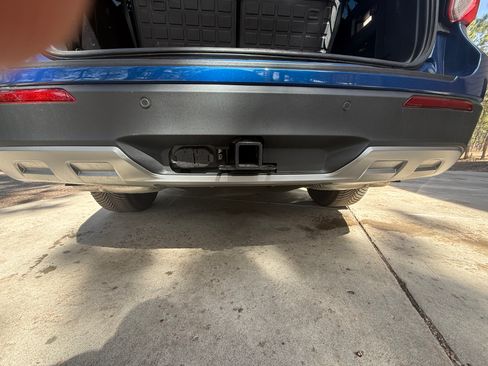 Used 2020 Ford Explorer XLT w/ Equipment Group 202A image 18