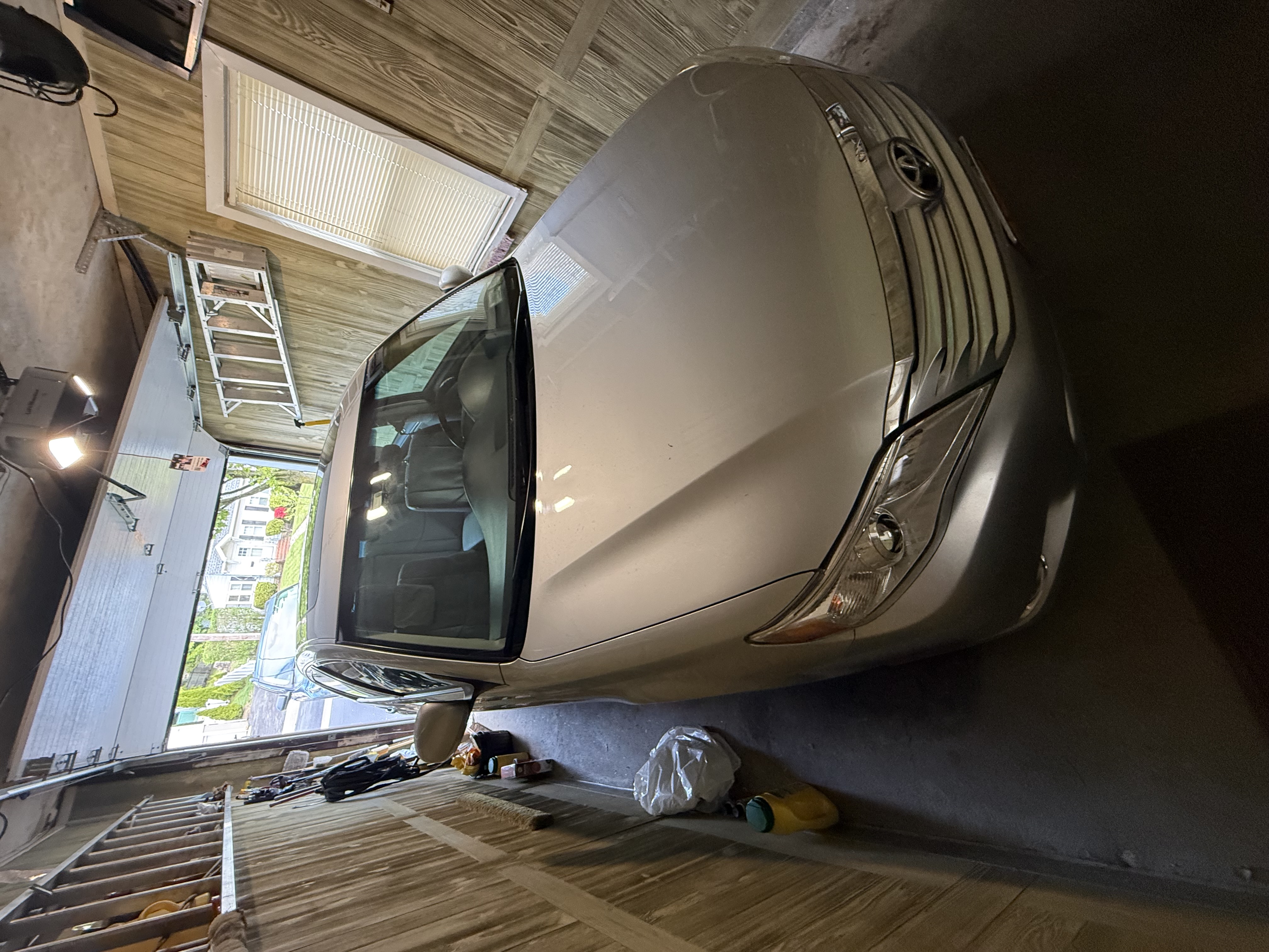 Used 2011 Toyota Avalon Limited FWD image 4