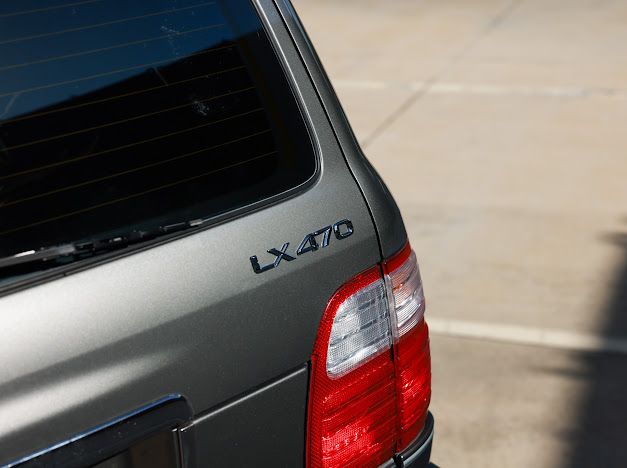 Used 2000 Lexus LX 470 4WD image 13