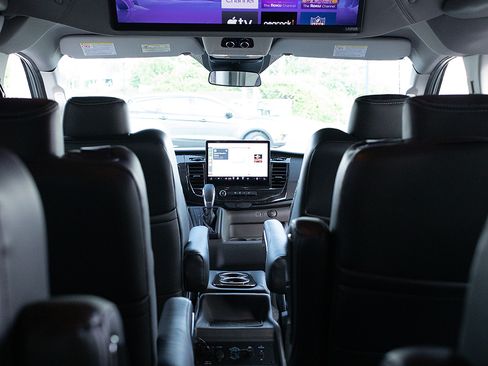 Used 2023 Ford Transit 150 Low Roof AWD image 23