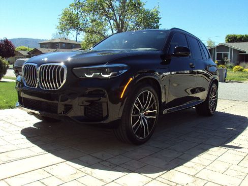 Used 2022 BMW X5 xDrive40i w/ M Sport Package image 8