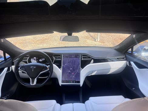 Used 2017 Tesla Model S 75 RWD image 12