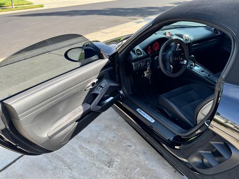 Used 2018 Porsche 718 Boxster GTS image 15