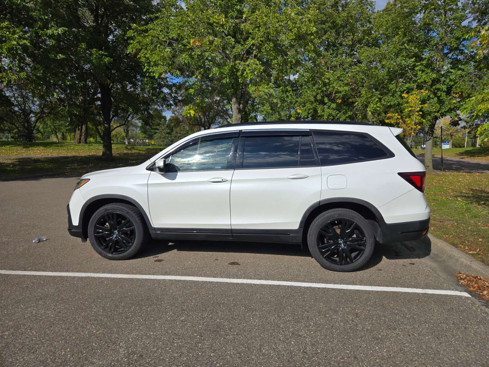 Used 2021 Honda Pilot Black Edition image 2