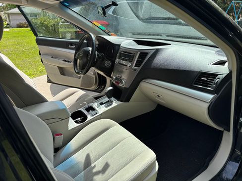 Used 2013 Subaru Outback 2.5i Premium w/ All-Weather Pkg AWD/4WD image 19