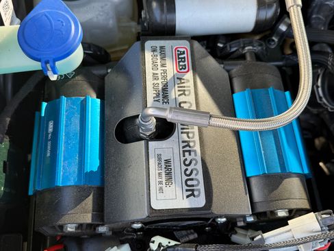 Used 2023 Ford Bronco Badlands image 15