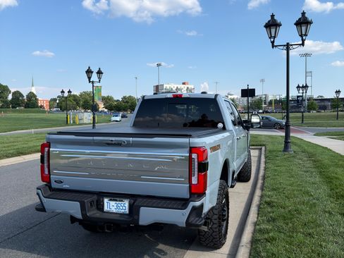 Used 2024 Ford F250 Platinum w/ Tremor Off-Road Package AWD/4WD image 4