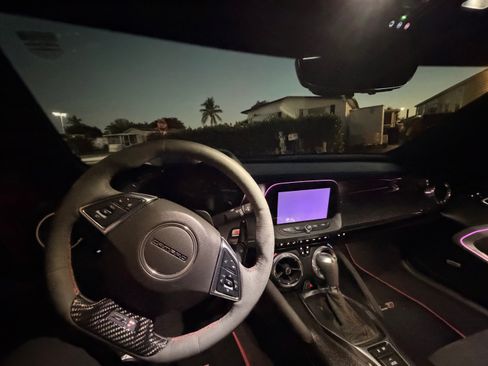 Used 2019 Chevrolet Camaro ZL1 image 13