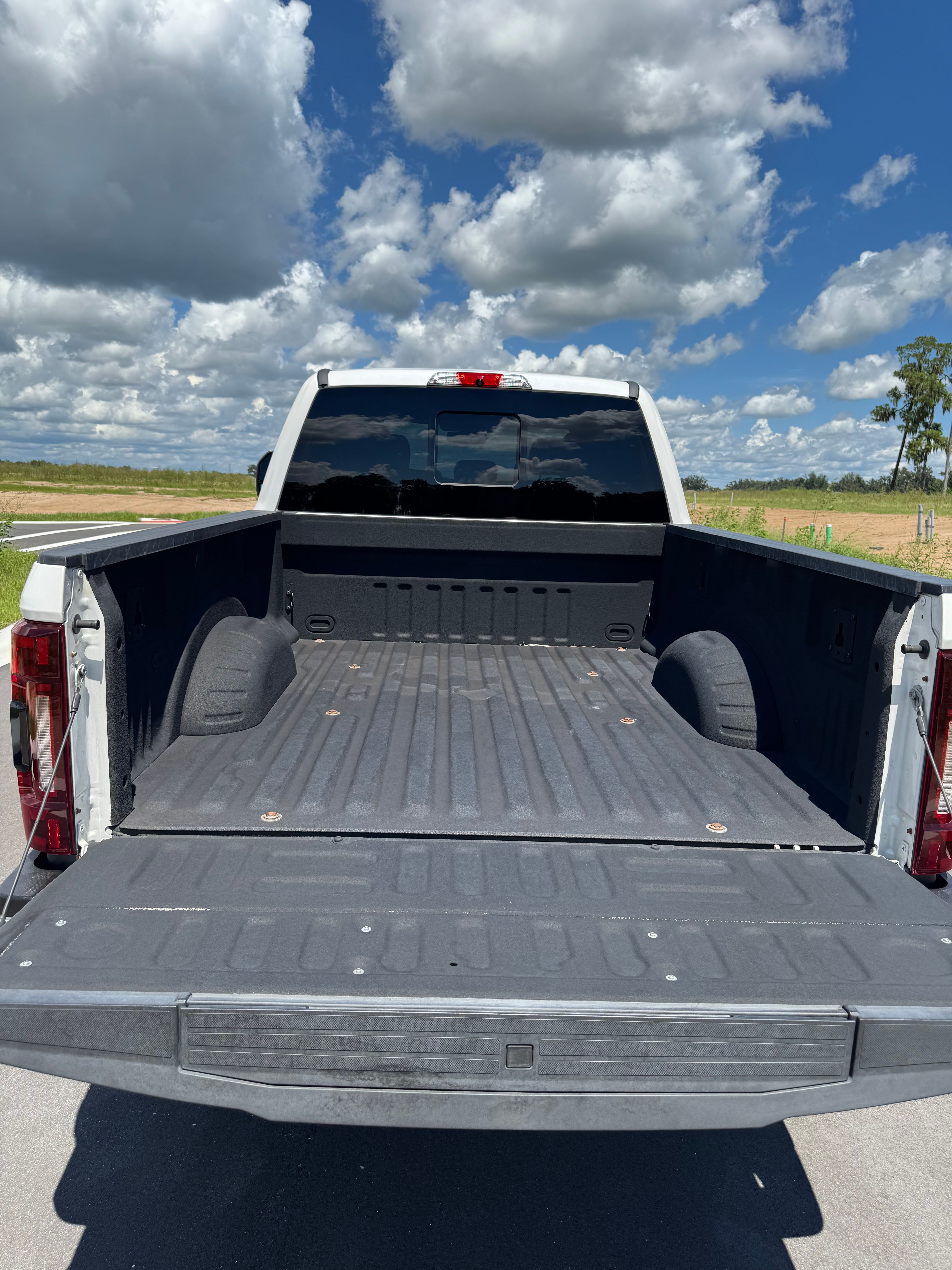 Used 2019 Ford F250 Platinum w/ Platinum Ultimate Package AWD/4WD image 11