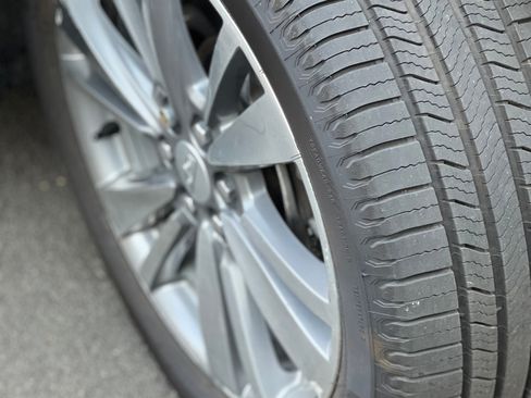 Used 2021 Cadillac XT6 Premium Luxury image 11