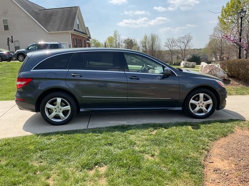 Used 2011 Mercedes-Benz R 350 4MATIC image 10