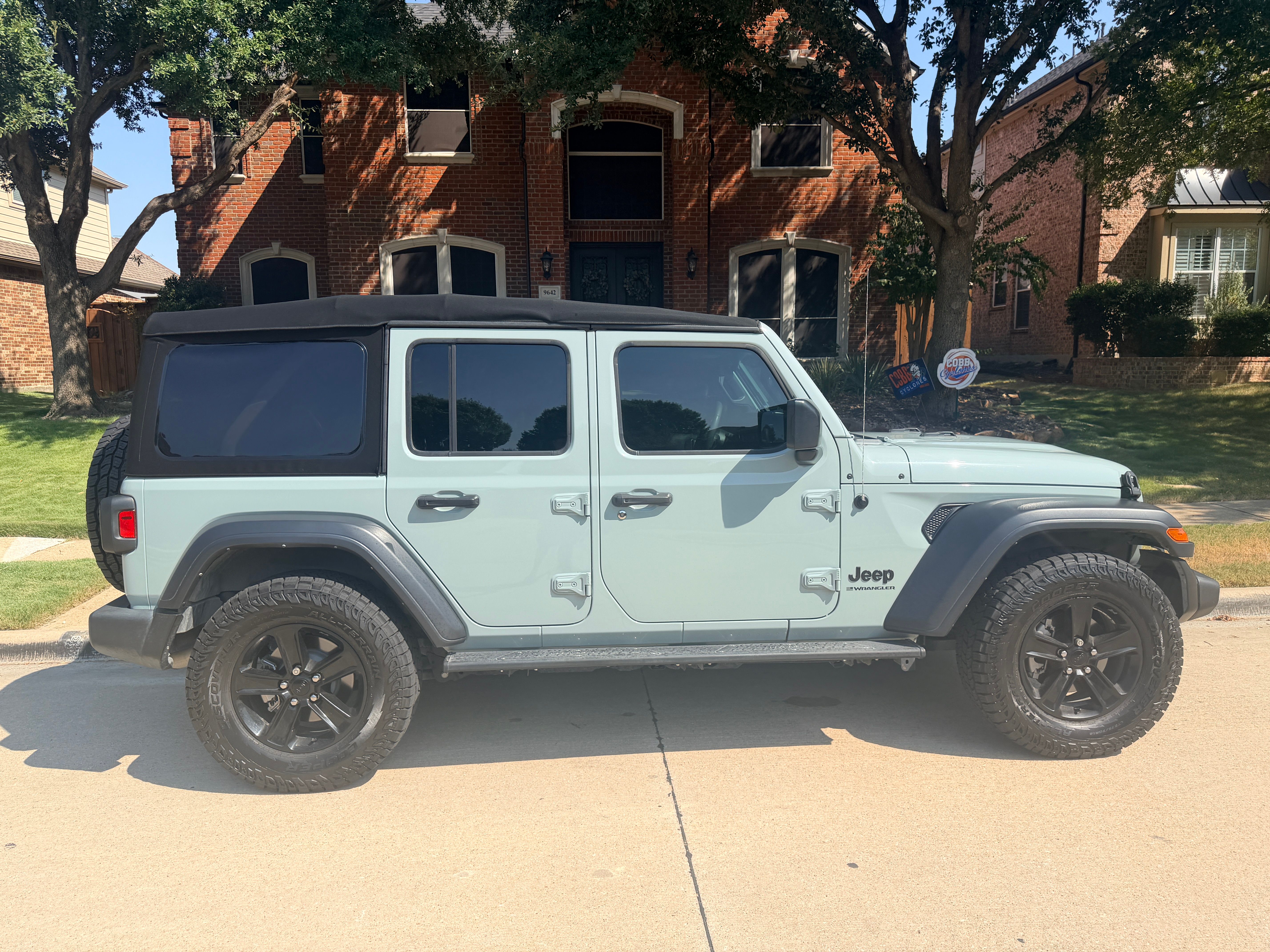 Used 2023 Jeep Wrangler Unlimited Sport AWD/4WD image 15