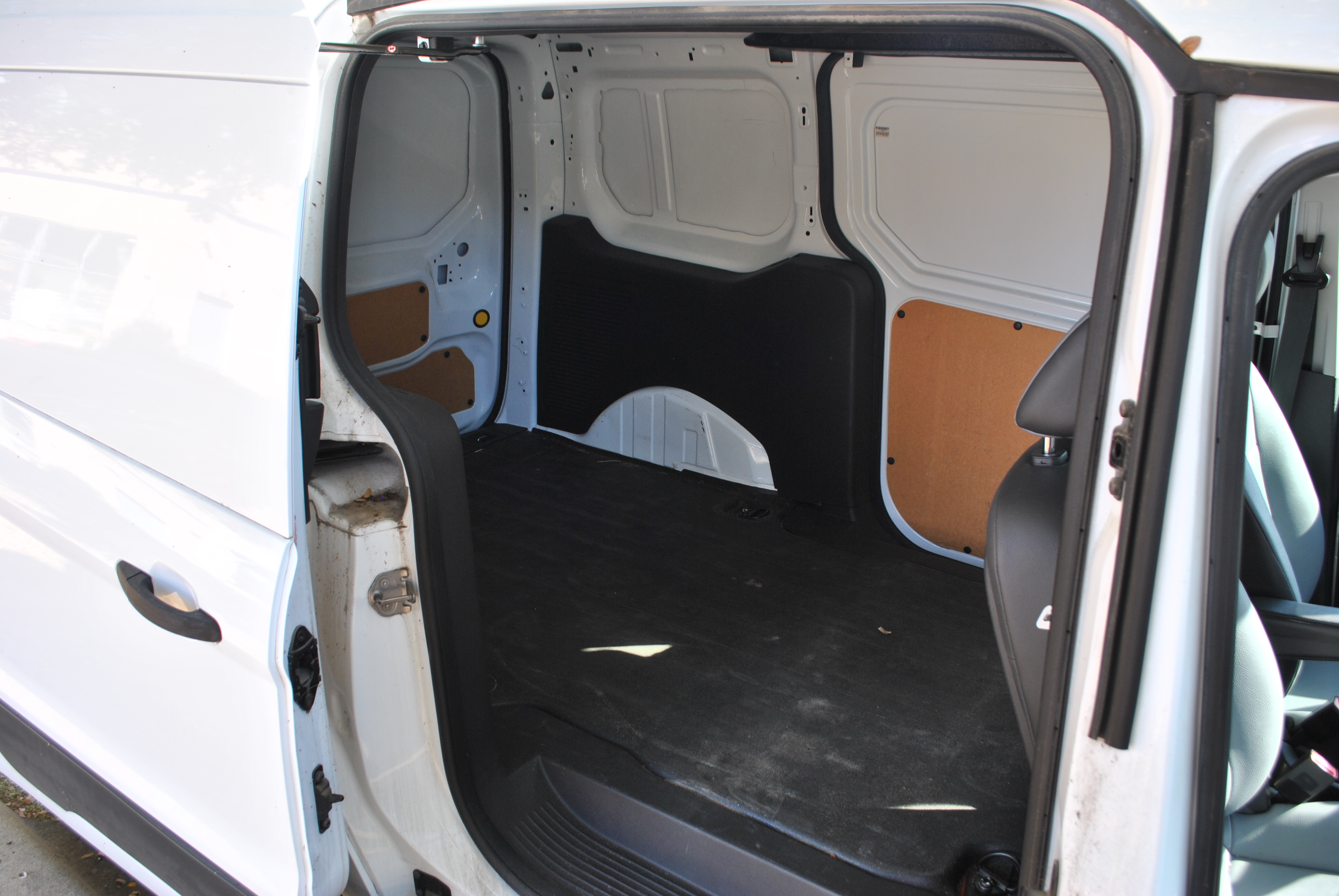 Used 2016 Ford Transit Connect XL FWD image 6