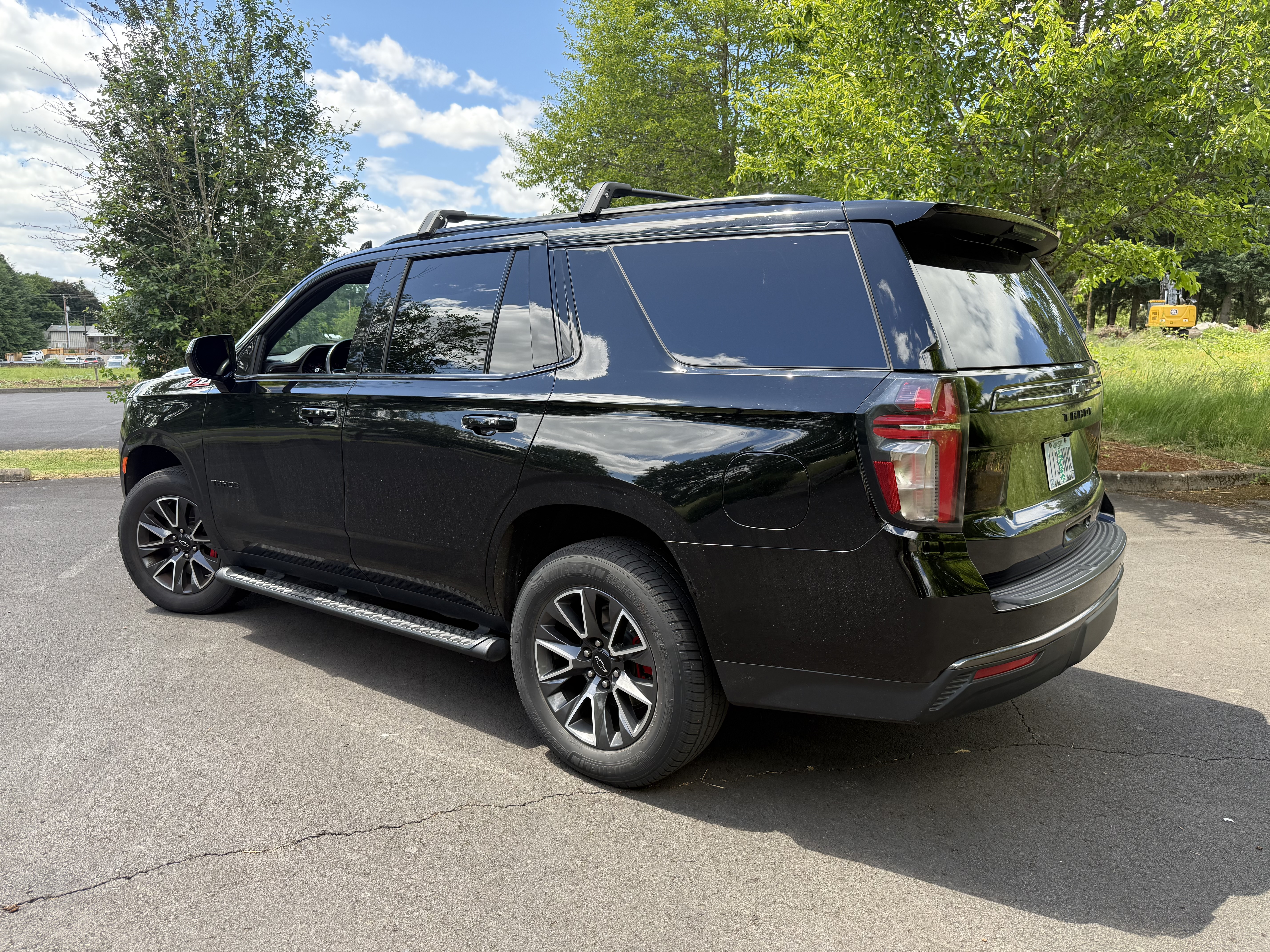 Used 2021 Chevrolet Tahoe Z71 w/ Rear Media and Nav Package AWD/4WD image 2