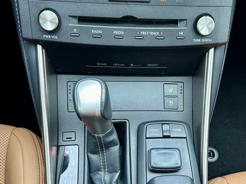 Used 2015 Lexus IS 350 image 9