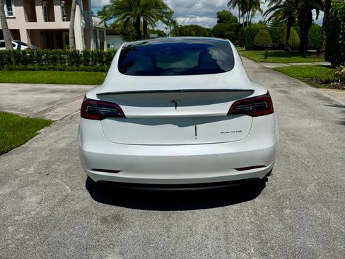 Used 2022 Tesla Model 3 Long Range image 2