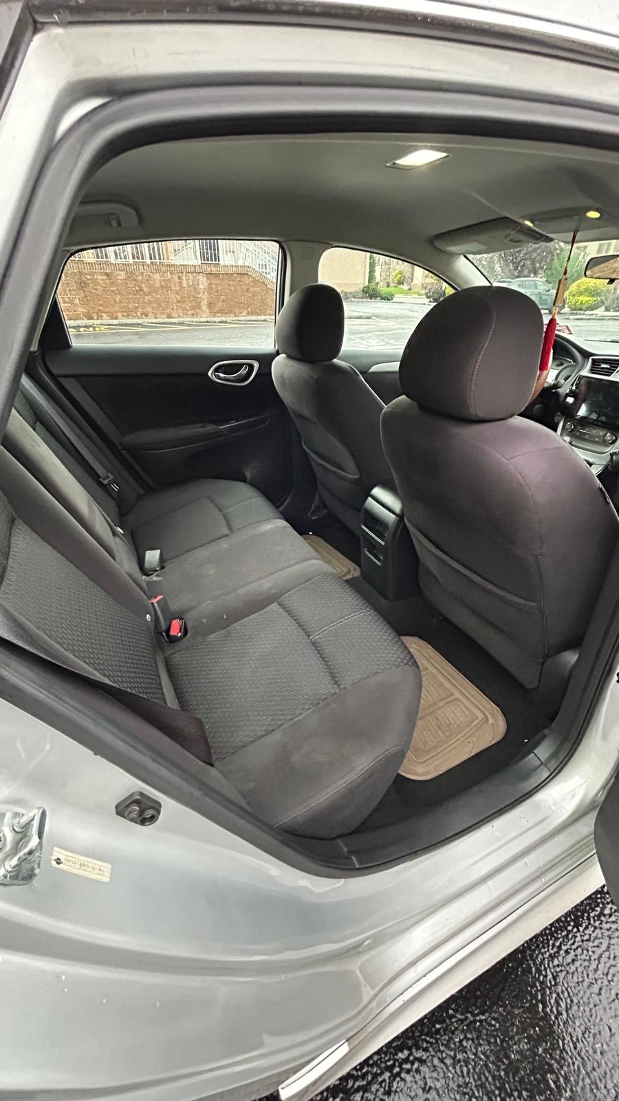 Used 2013 Nissan Sentra SR w/ Driver Pkg FWD image 6