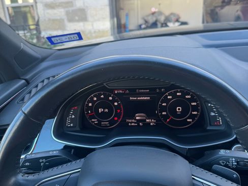 Used 2019 Audi Q7 3.0T Prestige w/ Prestige Package image 4