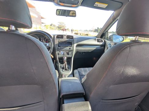 Used 2012 Volkswagen GTI 4-Door image 14