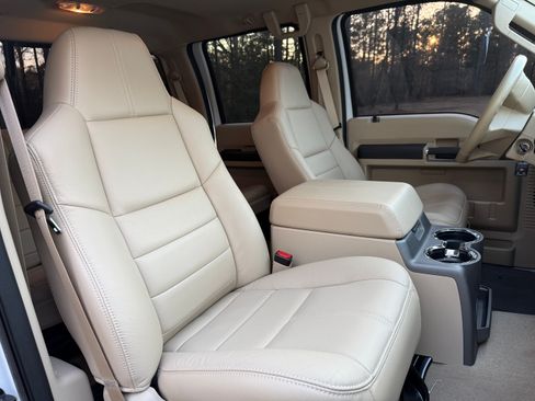 Used 2008 Ford F250 Lariat image 22