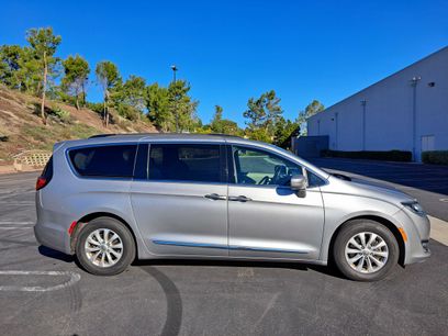 Used 2017 Chrysler Pacifica Touring-L