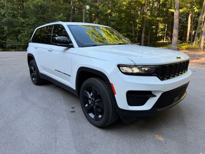 Used 2024 Jeep Grand Cherokee Altitude
