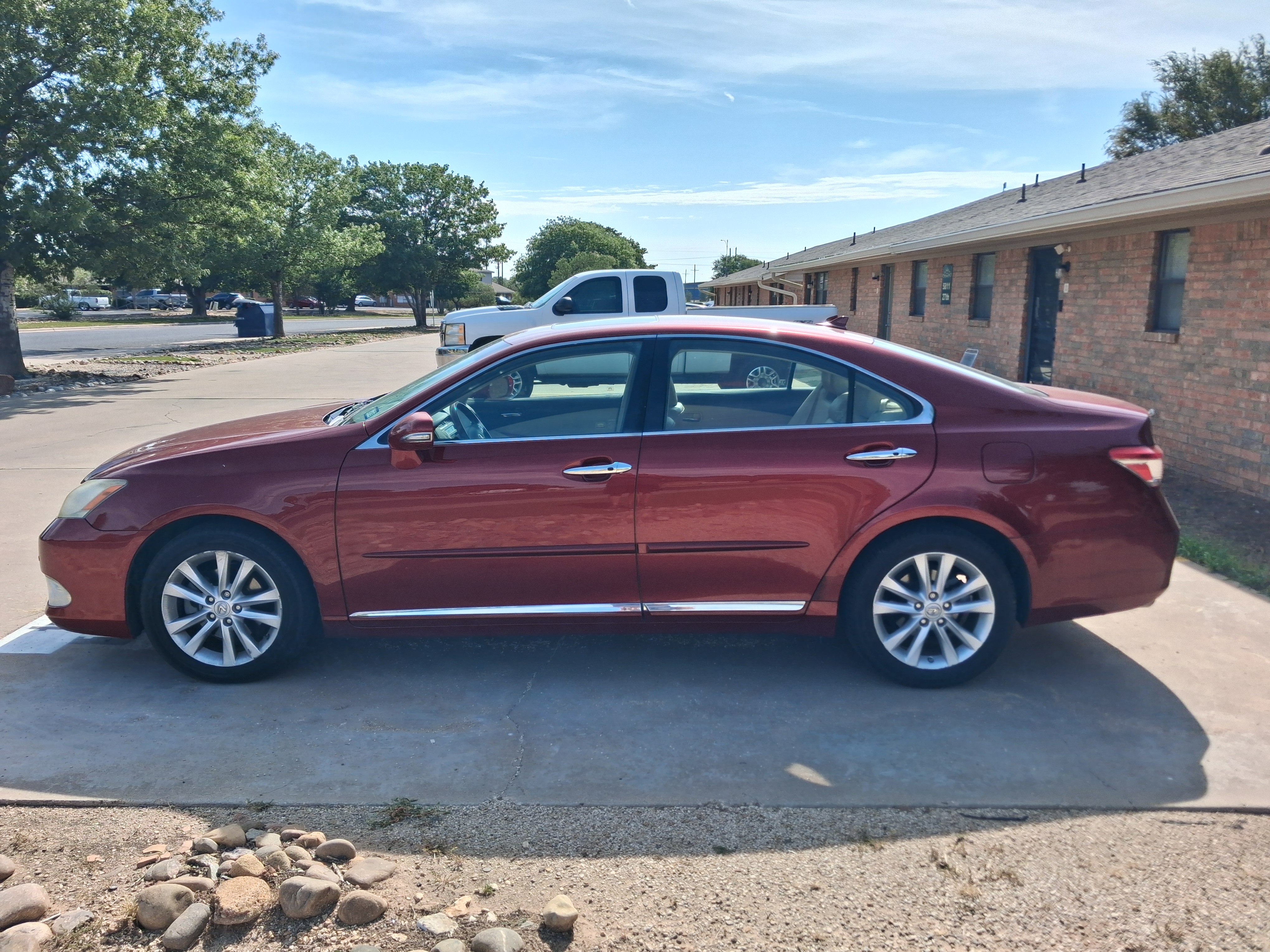 Used 2011 Lexus ES 350 FWD image 4