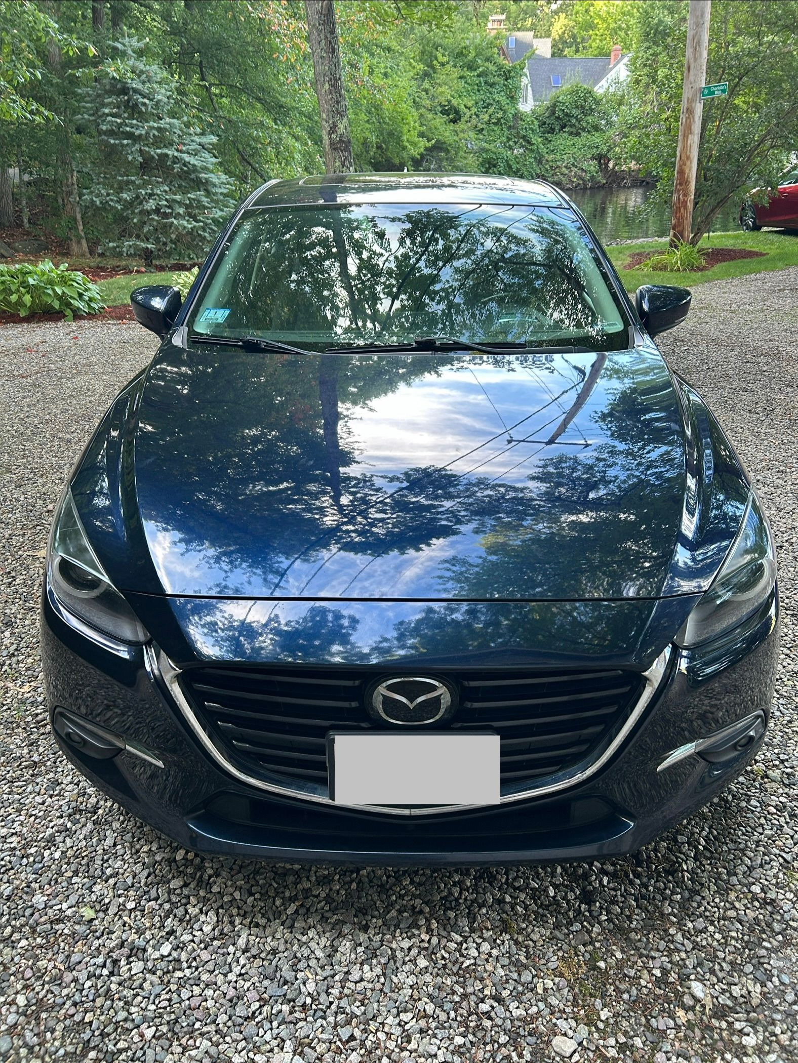 Used 2018 MAZDA MAZDA3 Grand Touring w/ Premium Equipment Package FWD image 2