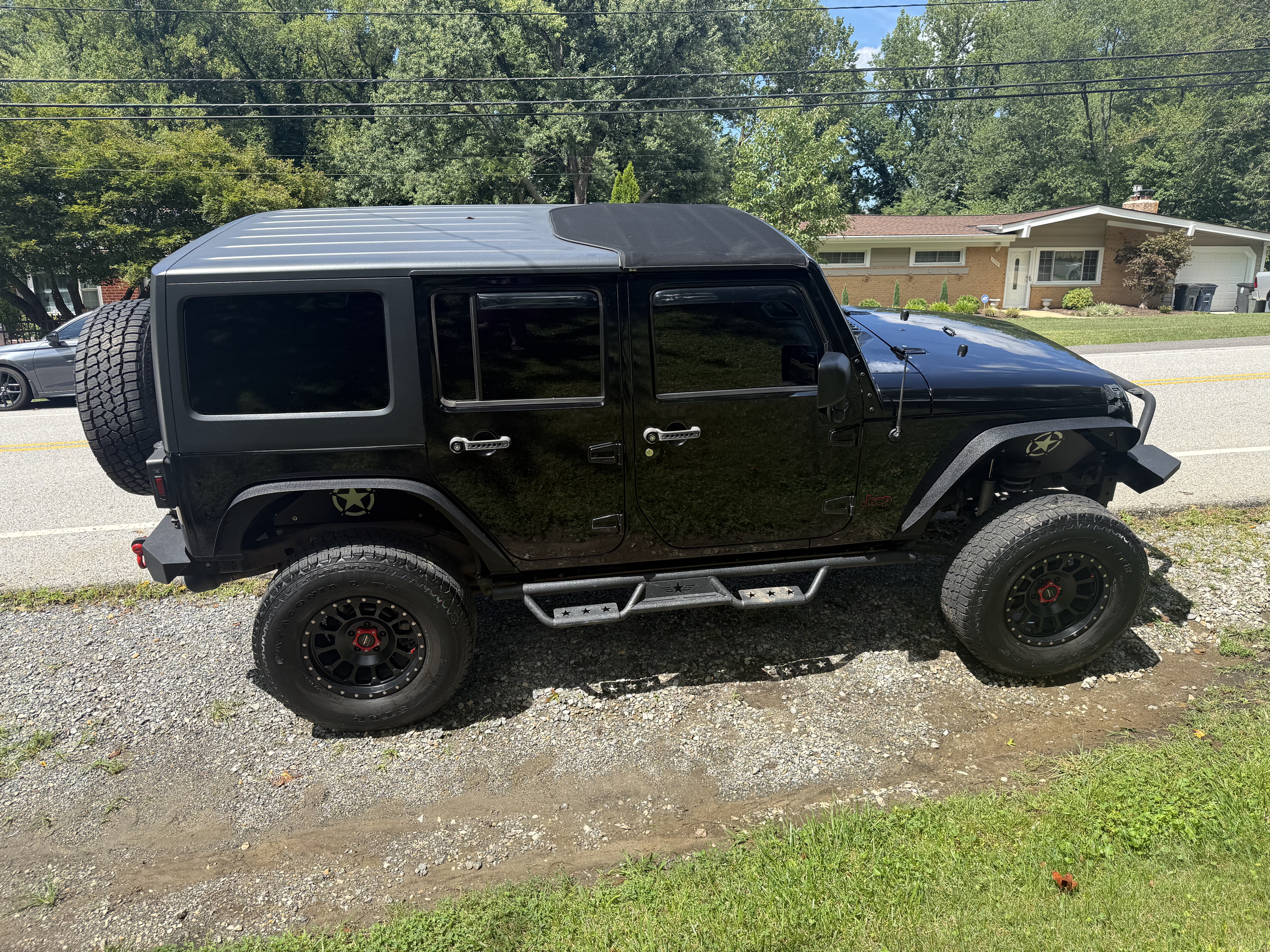 Used 2011 Jeep Wrangler Unlimited Sport AWD/4WD image 8