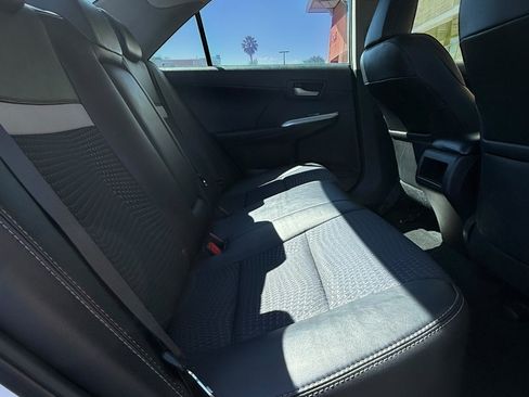 Used 2013 Toyota Camry SE image 15
