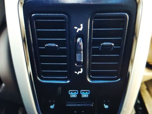 Used 2016 Jeep Grand Cherokee Overland w/ Trailer Tow Group IV image 14