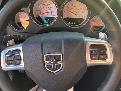 Used 2014 Dodge Challenger SXT image 13