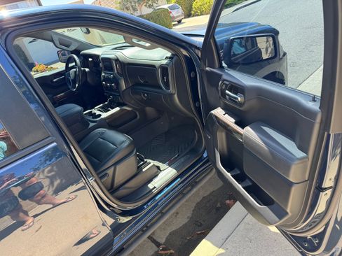 Used 2020 Chevrolet Silverado 1500 LT Trail Boss AWD/4WD image 19