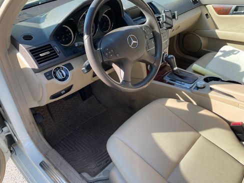 Used 2011 Mercedes-Benz C 300 4MATIC Sedan image 8