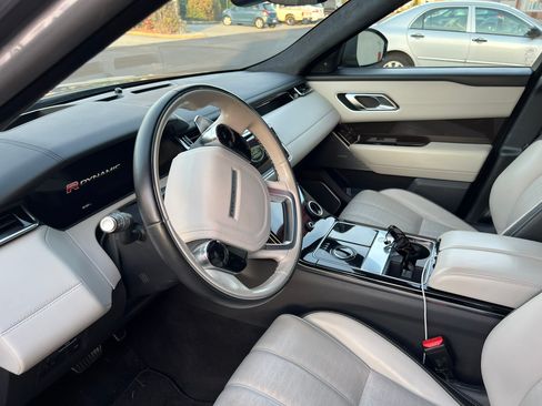 Used 2018 Land Rover Range Rover Velar image 28