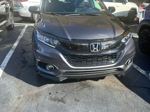 Used 2022 Honda HR-V Sport image 4